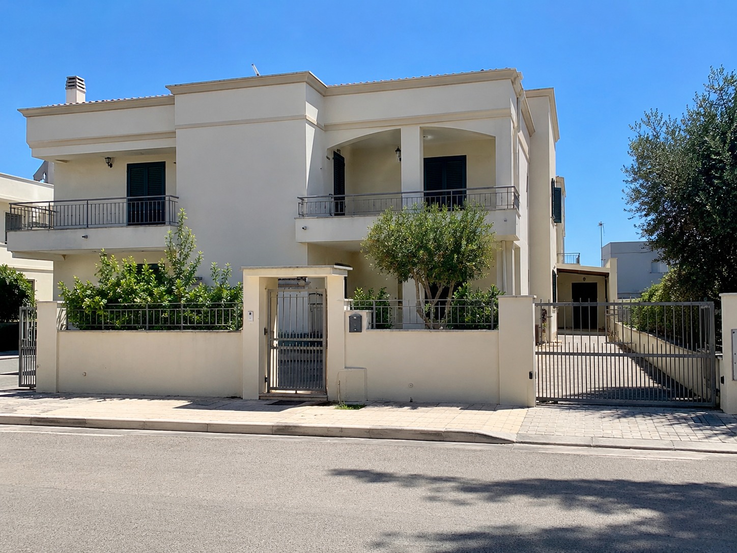 Adelfia – Canneto – Appartamento 4 vani 0272