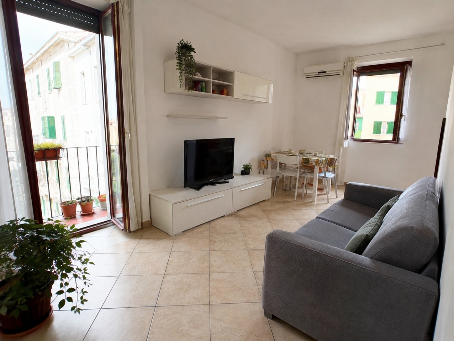 Adelfia – Canneto – Appartamento 4 vani 0272 foto 2